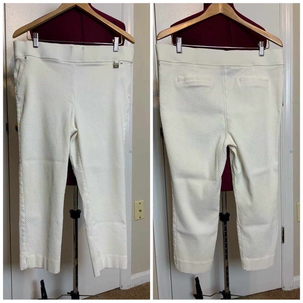 Like New Rafaela Comfort Pull-On Ivory Capris  18 Women